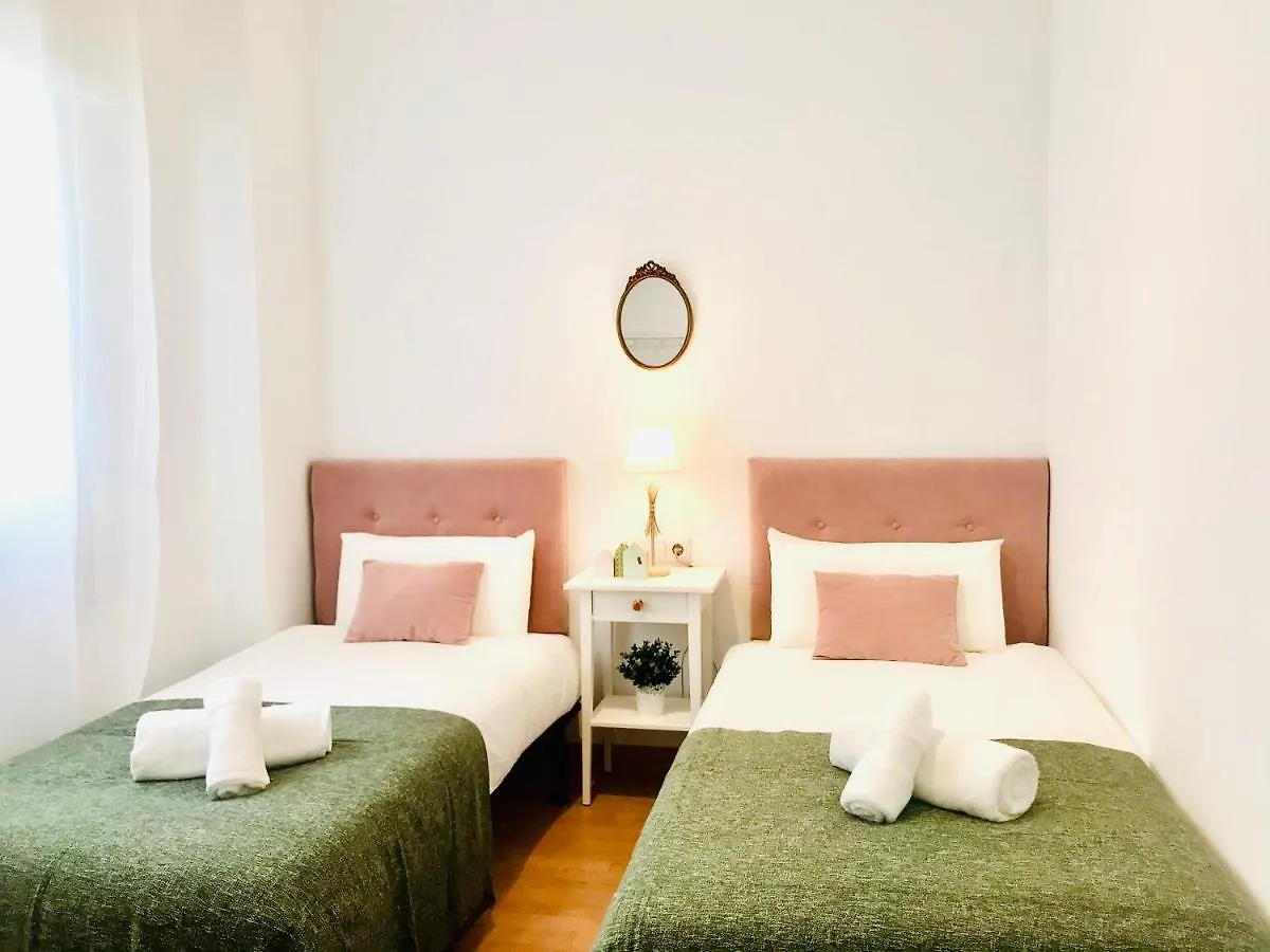 Gleaming & Well Located Apartment In Malaga Center