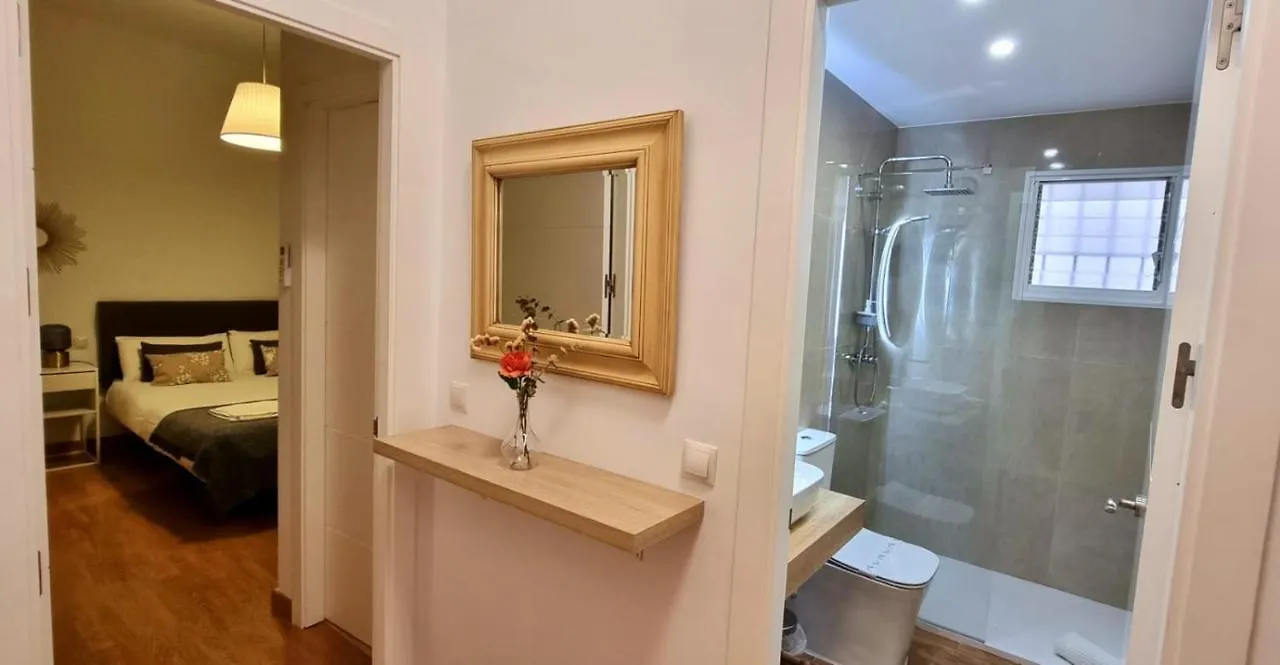 Gleaming & Well Located Apartment In Malaga Center