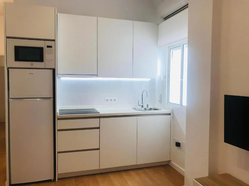 Gleaming & Well Located Apartment In Malaga Center